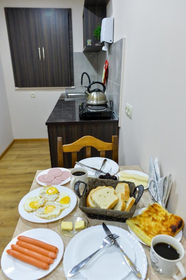 库塔伊西 Cozy House酒店 外观 照片